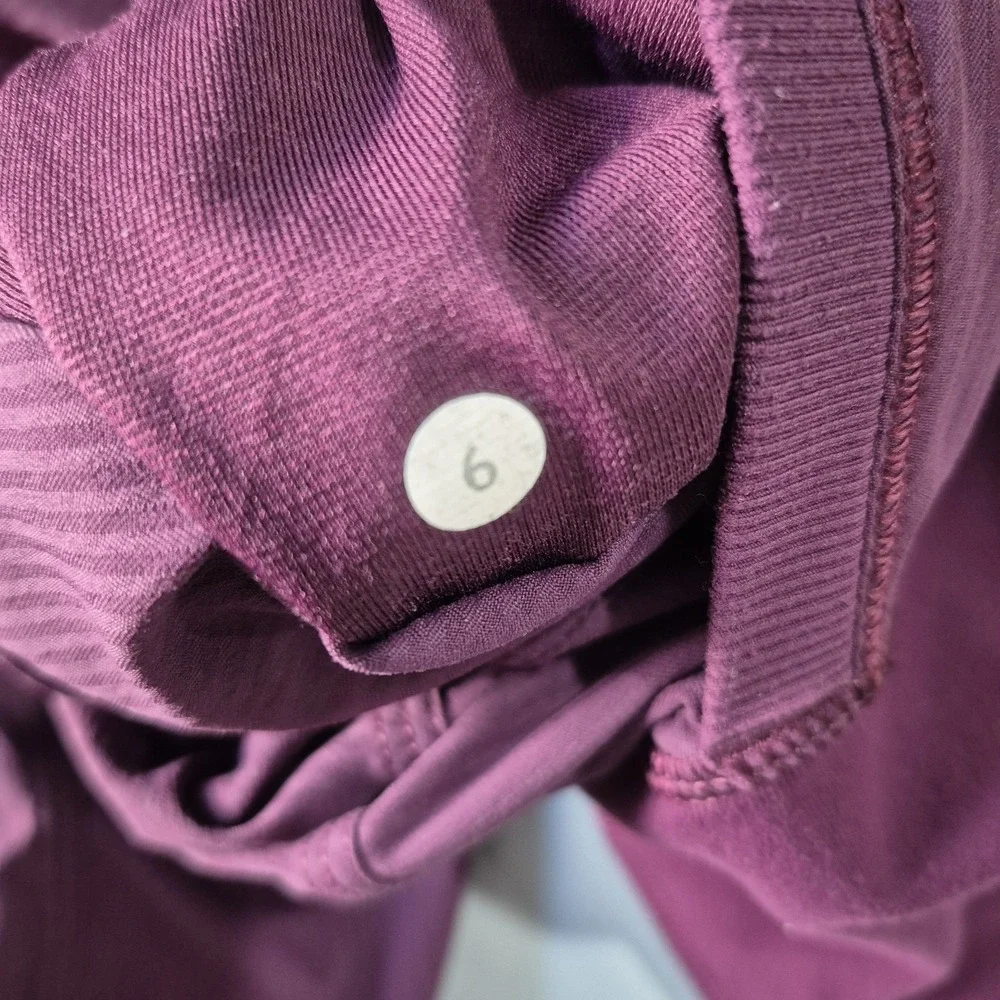 Lululemon In Flux Crop Womens 6 Maroon Dance Pants Capri Soft Waistband